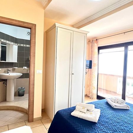 Отель Residenza Domus Aurea Tropea- Vista Mare Санта-Доменика Экстерьер фото
