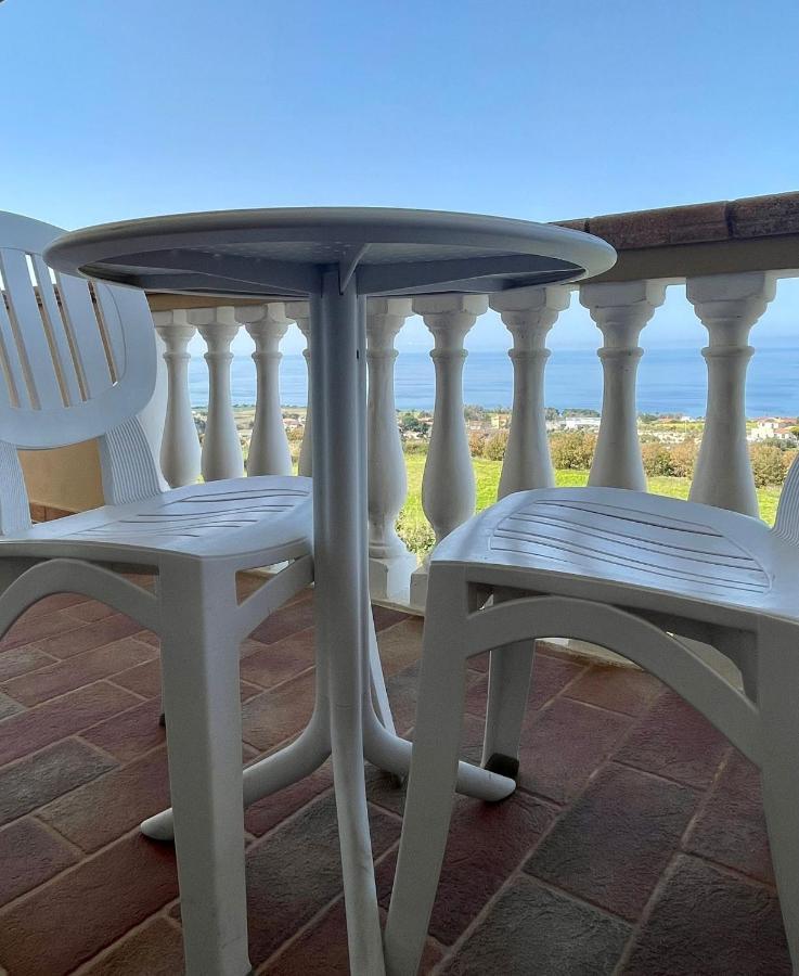 Отель Residenza Domus Aurea Tropea- Vista Mare Санта-Доменика Экстерьер фото