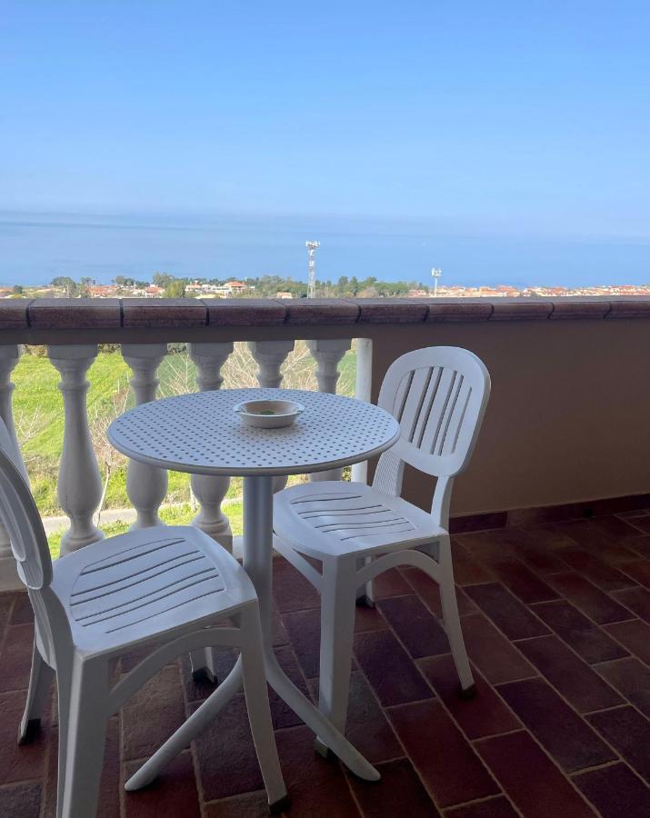 Отель Residenza Domus Aurea Tropea- Vista Mare Санта-Доменика Экстерьер фото