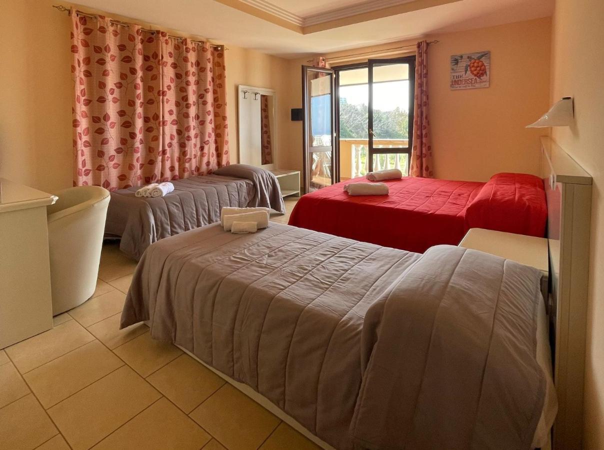 Отель Residenza Domus Aurea Tropea- Vista Mare Санта-Доменика Экстерьер фото