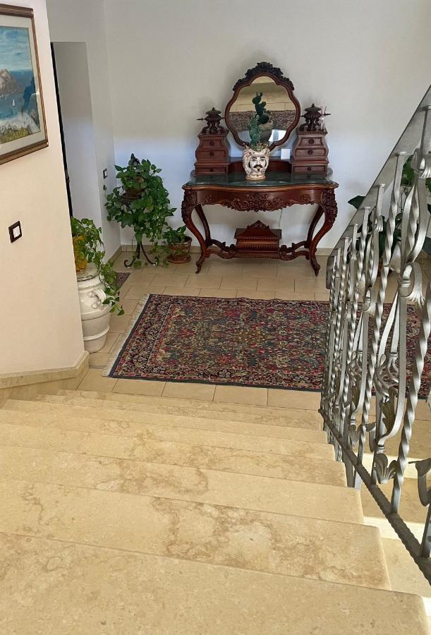 Отель Residenza Domus Aurea Tropea- Vista Mare Санта-Доменика Экстерьер фото
