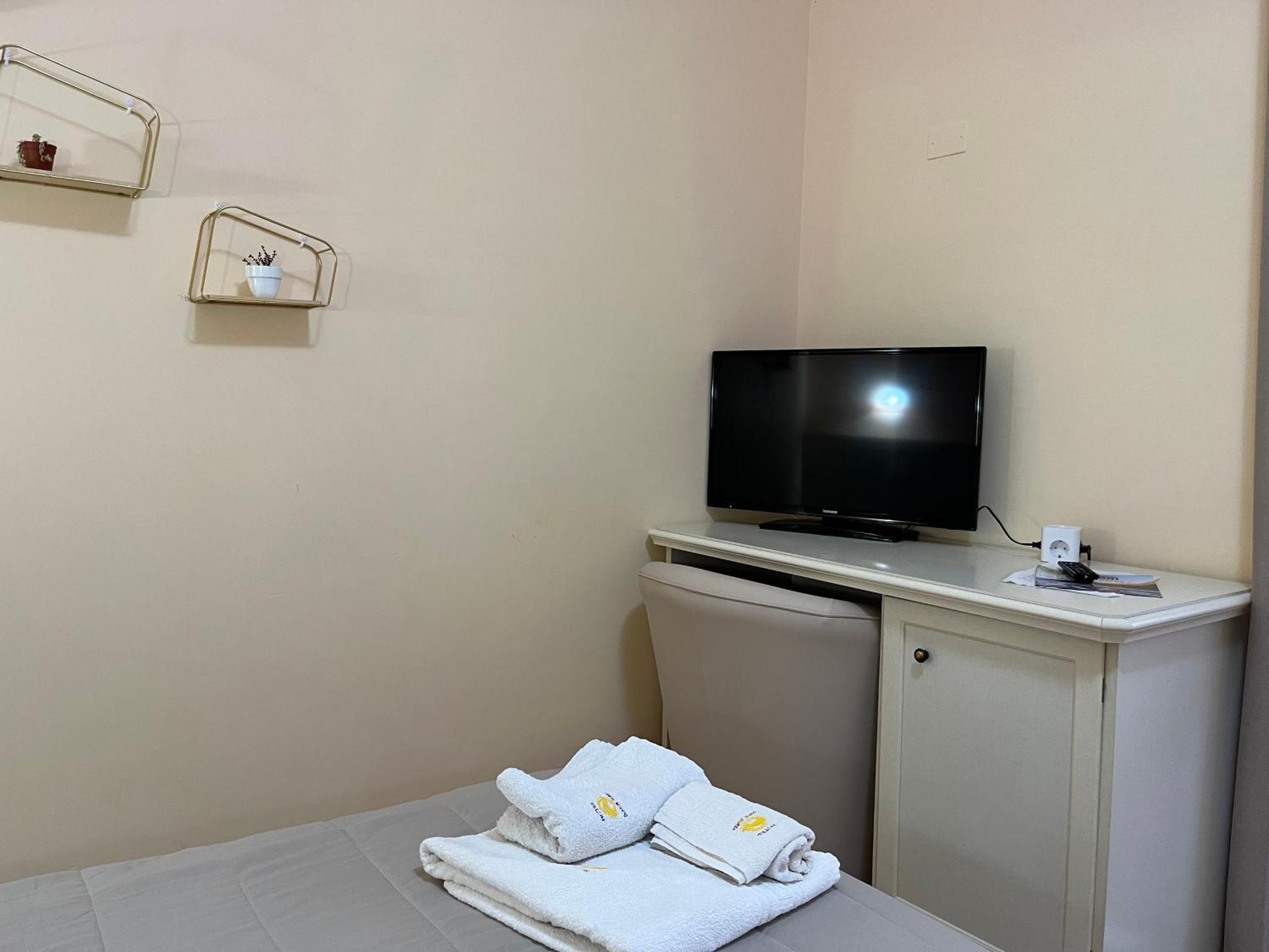 Отель Residenza Domus Aurea Tropea- Vista Mare Санта-Доменика Экстерьер фото