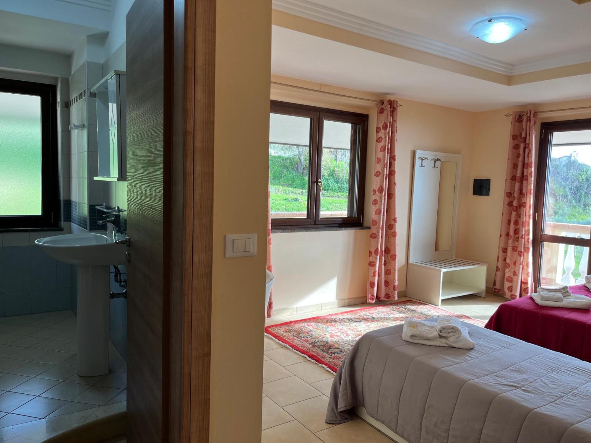 Отель Residenza Domus Aurea Tropea- Vista Mare Санта-Доменика Экстерьер фото