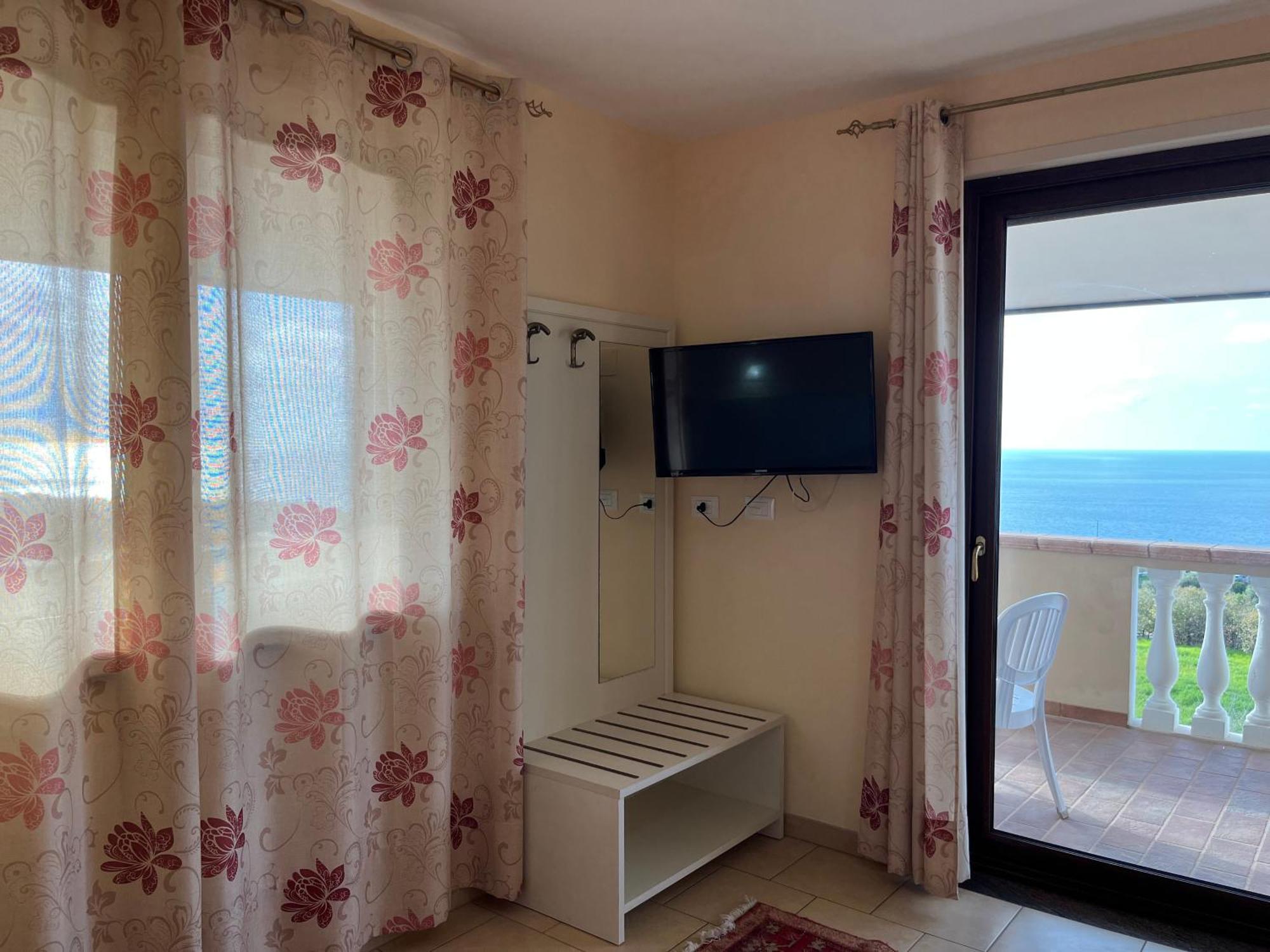 Отель Residenza Domus Aurea Tropea- Vista Mare Санта-Доменика Экстерьер фото