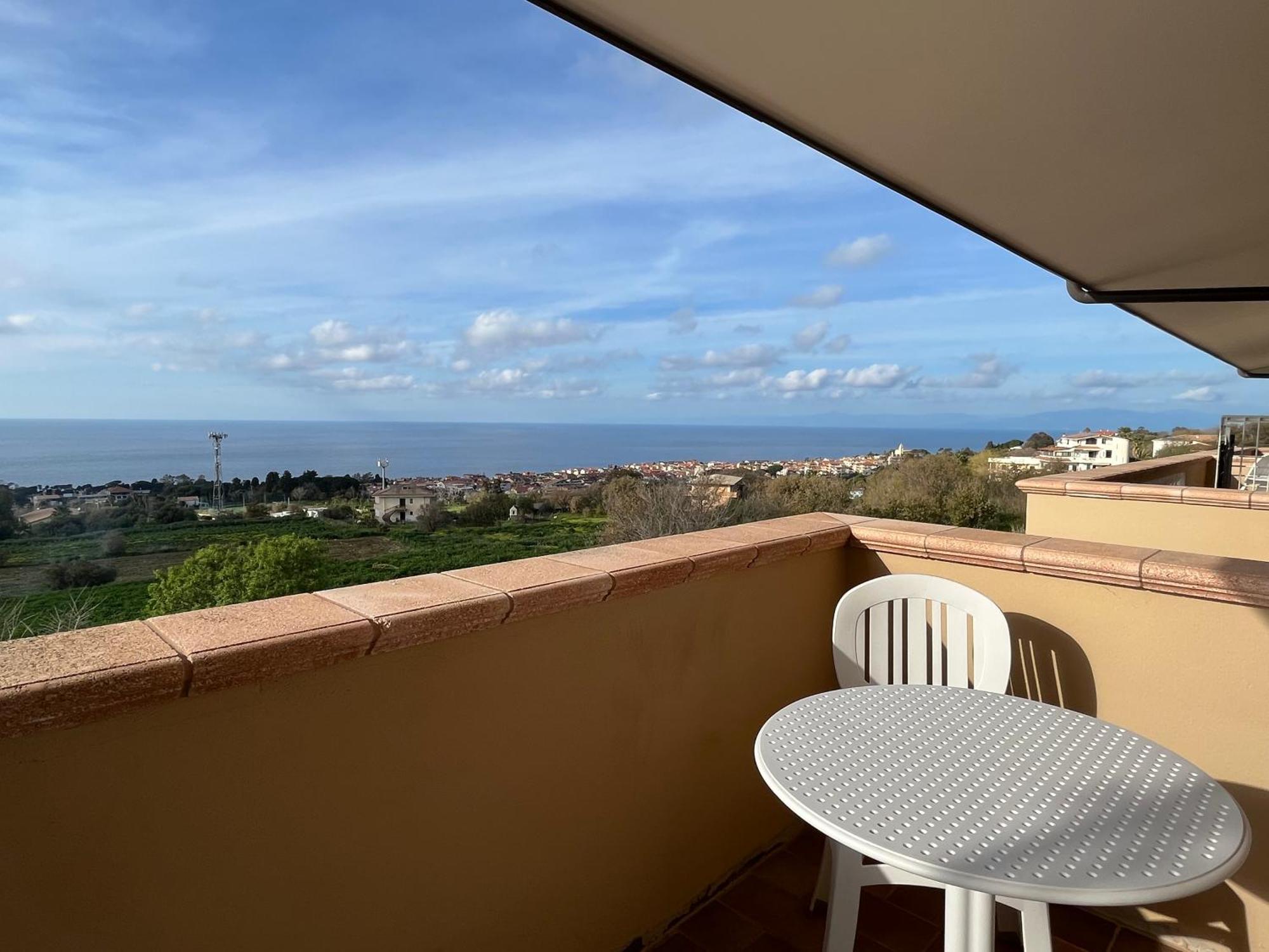 Отель Residenza Domus Aurea Tropea- Vista Mare Санта-Доменика Экстерьер фото