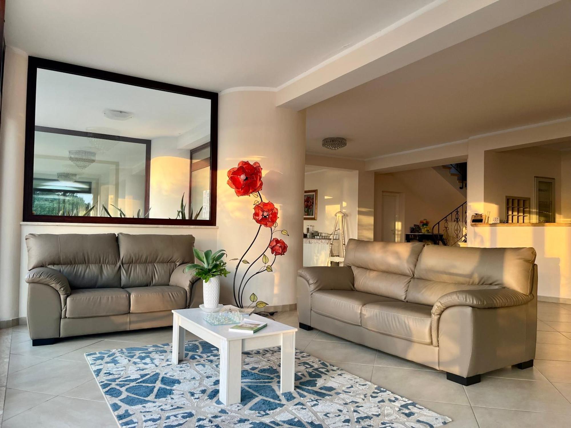 Отель Residenza Domus Aurea Tropea- Vista Mare Санта-Доменика Экстерьер фото